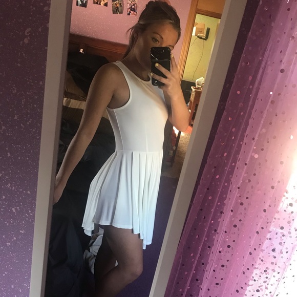 WINDSOR WHITE DRESS - Picture 2 of 8